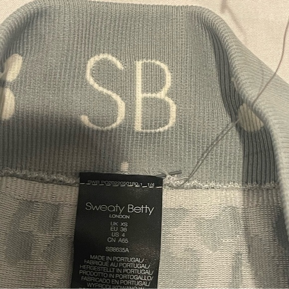 Sweaty Betty Leopard Jacquard Base Layer
Leggings Blue/Greenish Paint
Jacquard - Picture 5 of 10